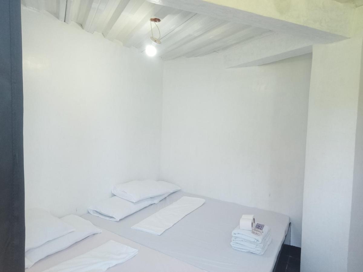 Ludy'S 2 Pension House Carles Exterior photo